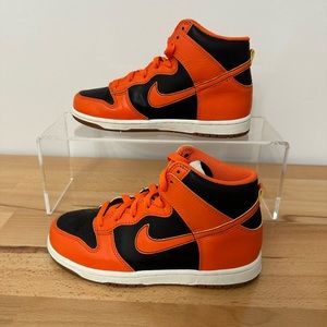 Kids orange and black high top Nike Dunks, size 2.5Y, gently worn